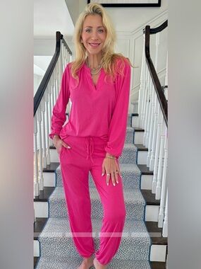 Sunshine Sisters - butter soft lounge set in fuchsia.  SIZE LARGE